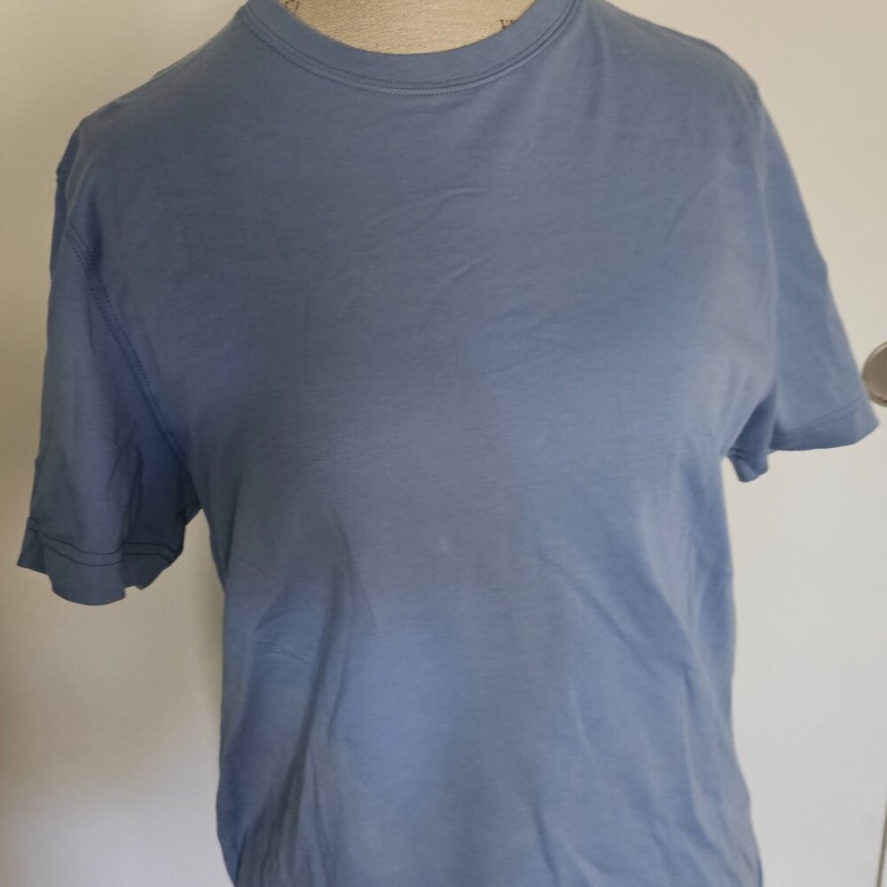 Robert Barakett blue t-shirt